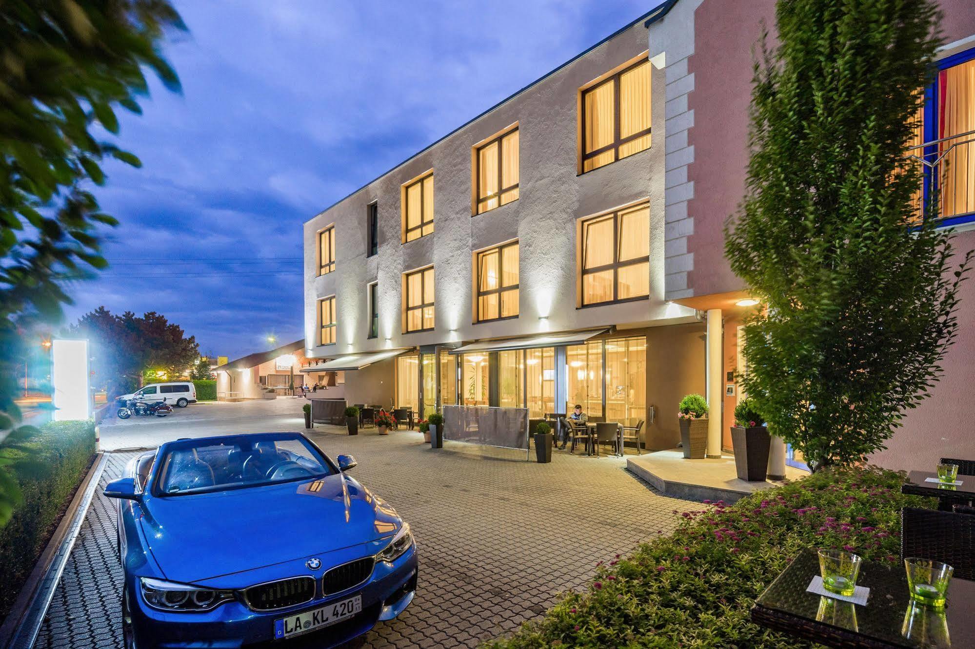 Hotel Meridian ***Superior Ergolding Екстериор снимка